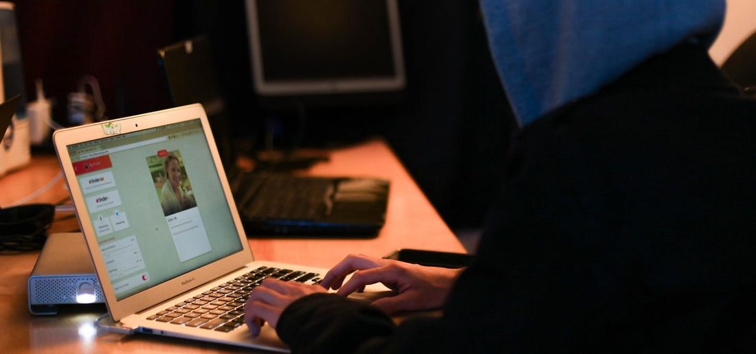 Track Down a Tinder Profile with Location Spoofing on Google Chrome