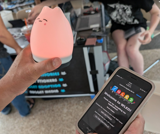 Cyber Monday: Wi-Fi Connected "Purrsheen" Cat Lamp Kit